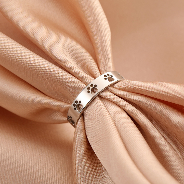 Hollow Claw Print Ring